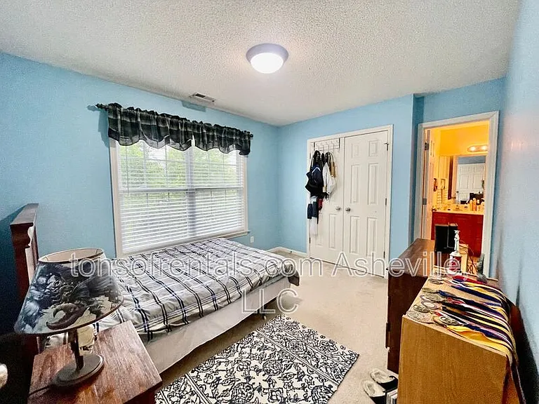 51 Yorktown Cir — Photo 27