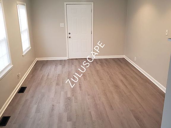 3rd image of 4646 Farrington Ave