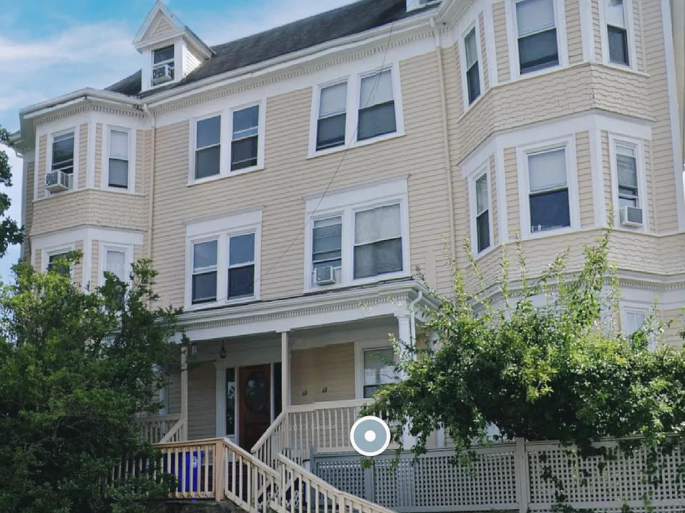68 Boylston St #4