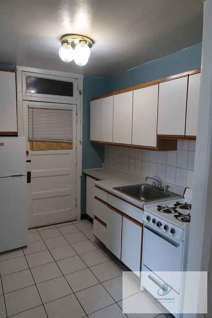 1 bed, 1.0 bath, 900 sqft, $1,500 — Photo 1
