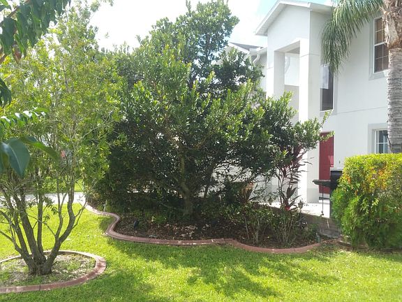 3rd image of 527 Bassett Dr