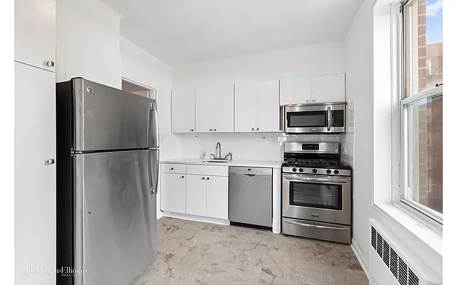 Sold by Douglas Elliman | media 12