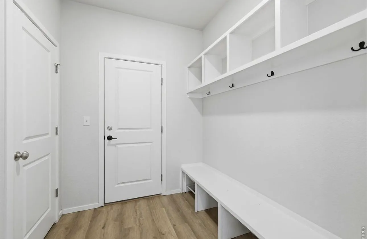 5 bed, 3553 sqft, $4,000 — Photo 2