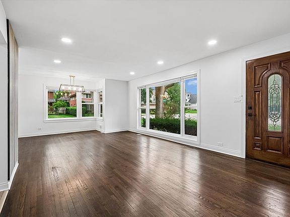 5th image of 2272 Asbury Rd