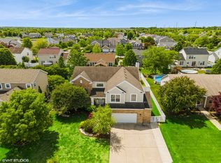 1701 Wintercrest Ln, Shorewood, IL 60404