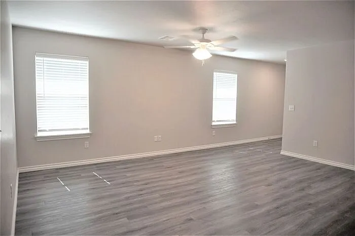 11222 Burnham Ave — Photo 3