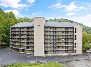 306 Baskins Creek Rd #610, Gatlinburg, TN 37738