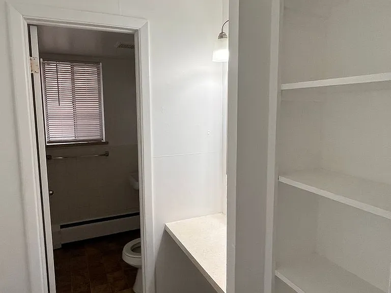 1257 N Logan St — Photo 4