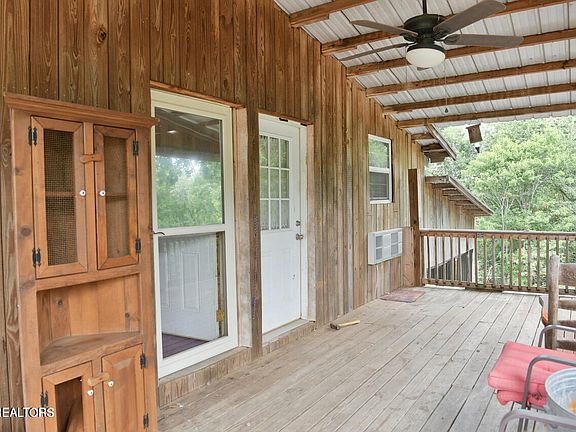 14th image of 3650 River Rd