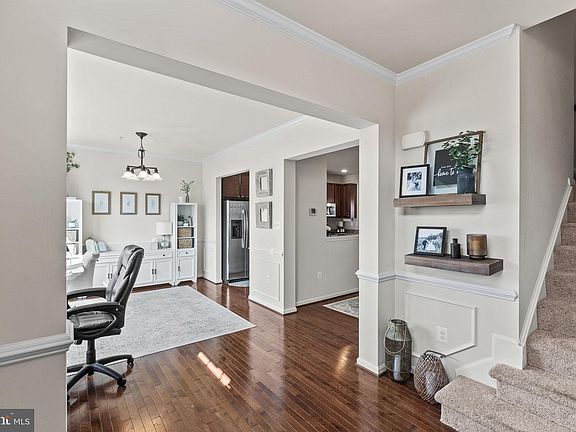 4th image of 23257 Lindsay Dr