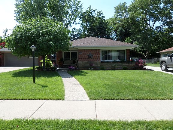 2nd image of 25486 Clairview Dr