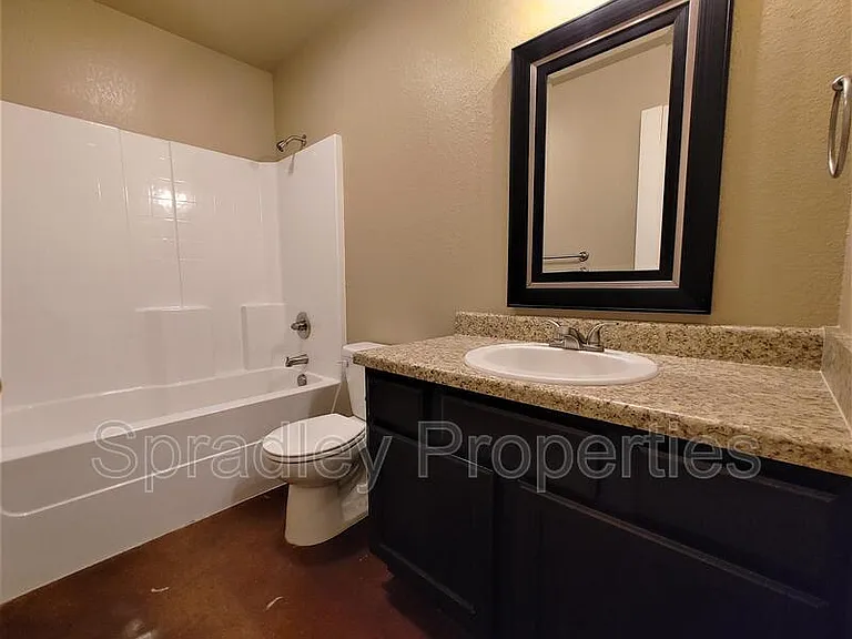628 Laila Ln — Photo 7
