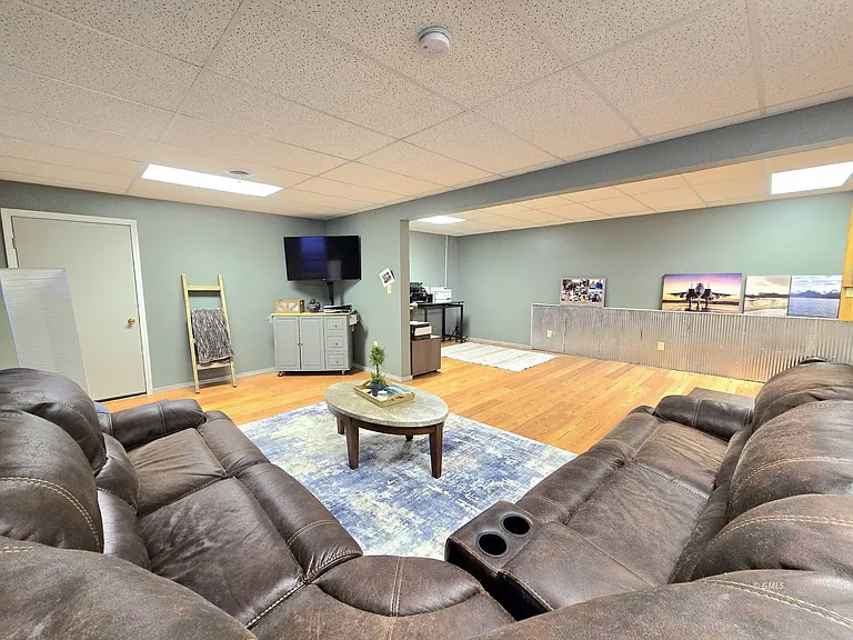 419 S Rosser Ave — Photo 26