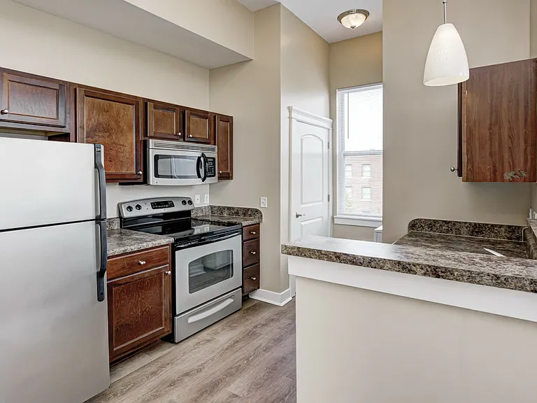 The Waverley Apartments — Photo 4