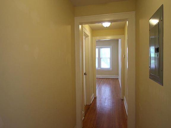 4th image of 4027 N Monticello Ave