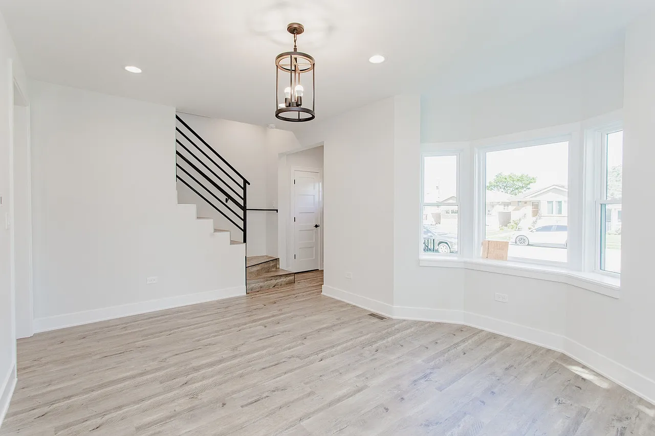3 bed, 2000 sqft, $3,500 — Photo 3