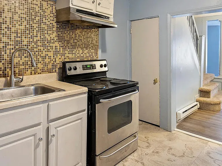 857 E Willard St — Photo 3