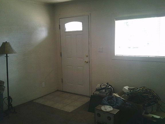 5th image of 844 Knapp St