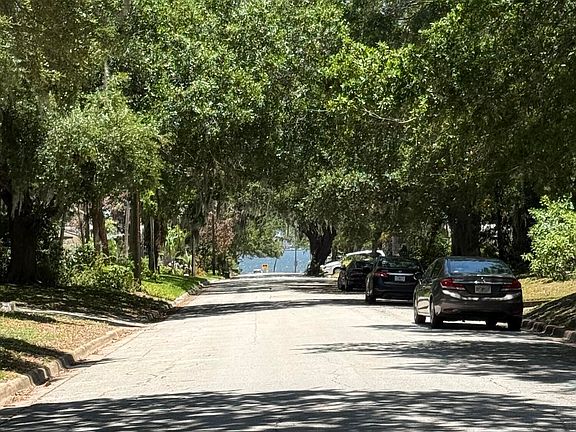 4th image of 44 Littlejohn Ln