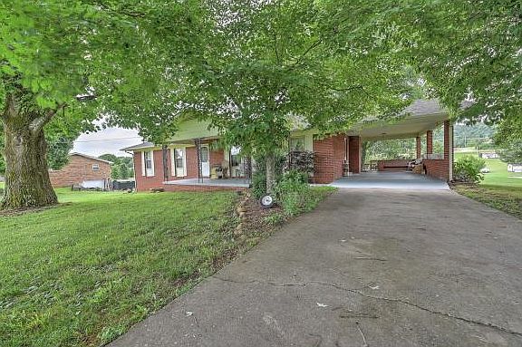 2nd image of 140 Pyne Hills Dr