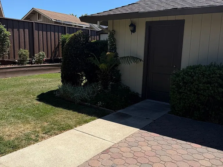 5447 Anselmo Ct — Photo 9