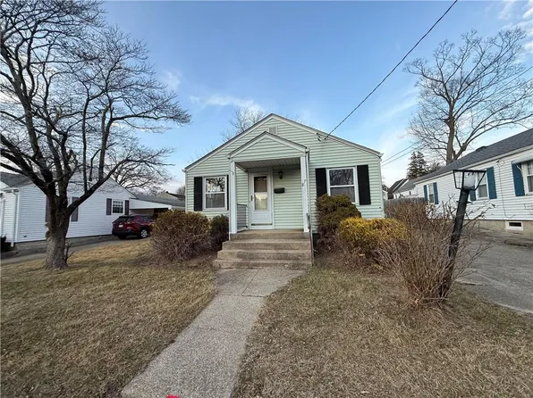 87 Fordson Ave, Cranston, RI 02910