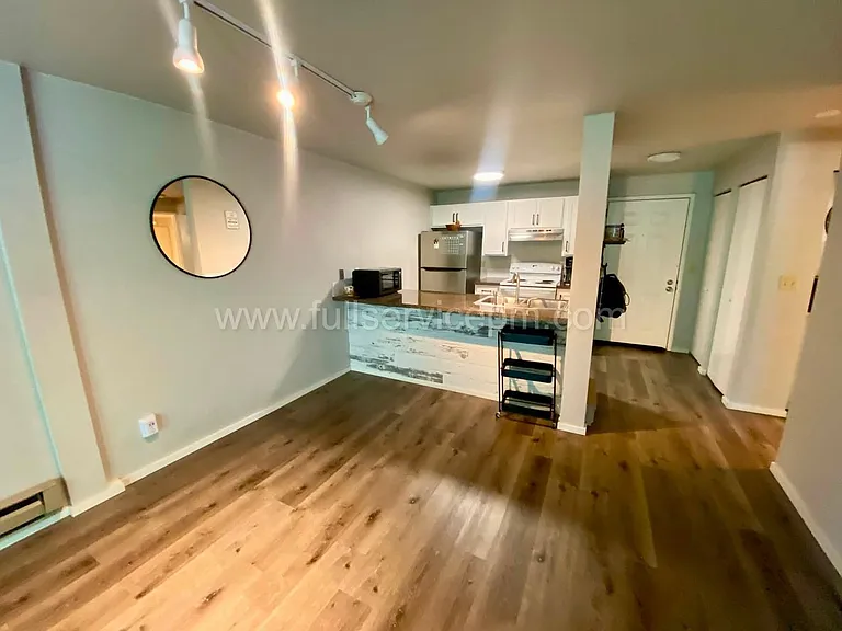 9416 1st Ave NE #108 — Photo 18