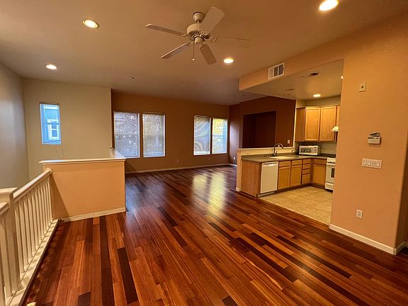 5th image of 622 Plaza Pl