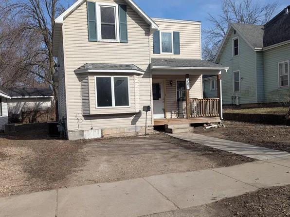 907 2nd Ave NW, Faribault, MN 55021