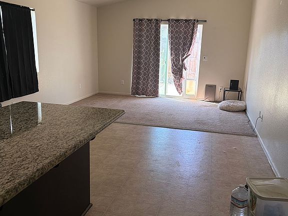 5th image of 276 Paige Ct