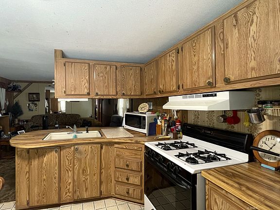 3rd image of 448 Scodie Ave #12