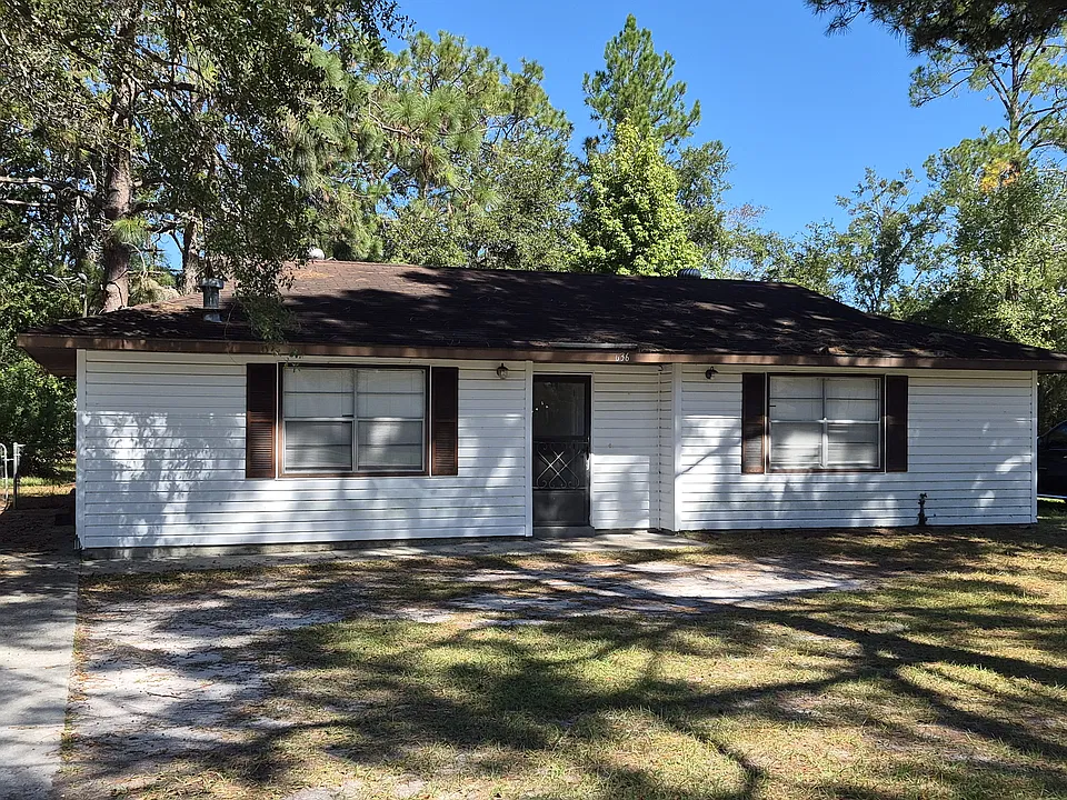 636 Lee Rd