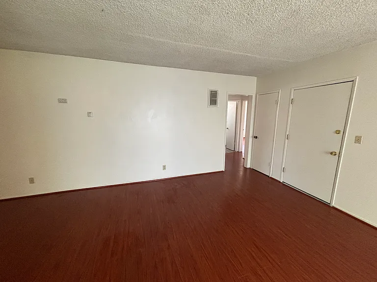 5213 Meridian St — Photo 4