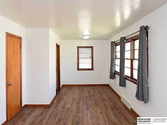 4th image of 8029 Main St