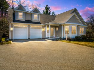 71 Ridgewood Dr #D2, Falmouth, ME 04105