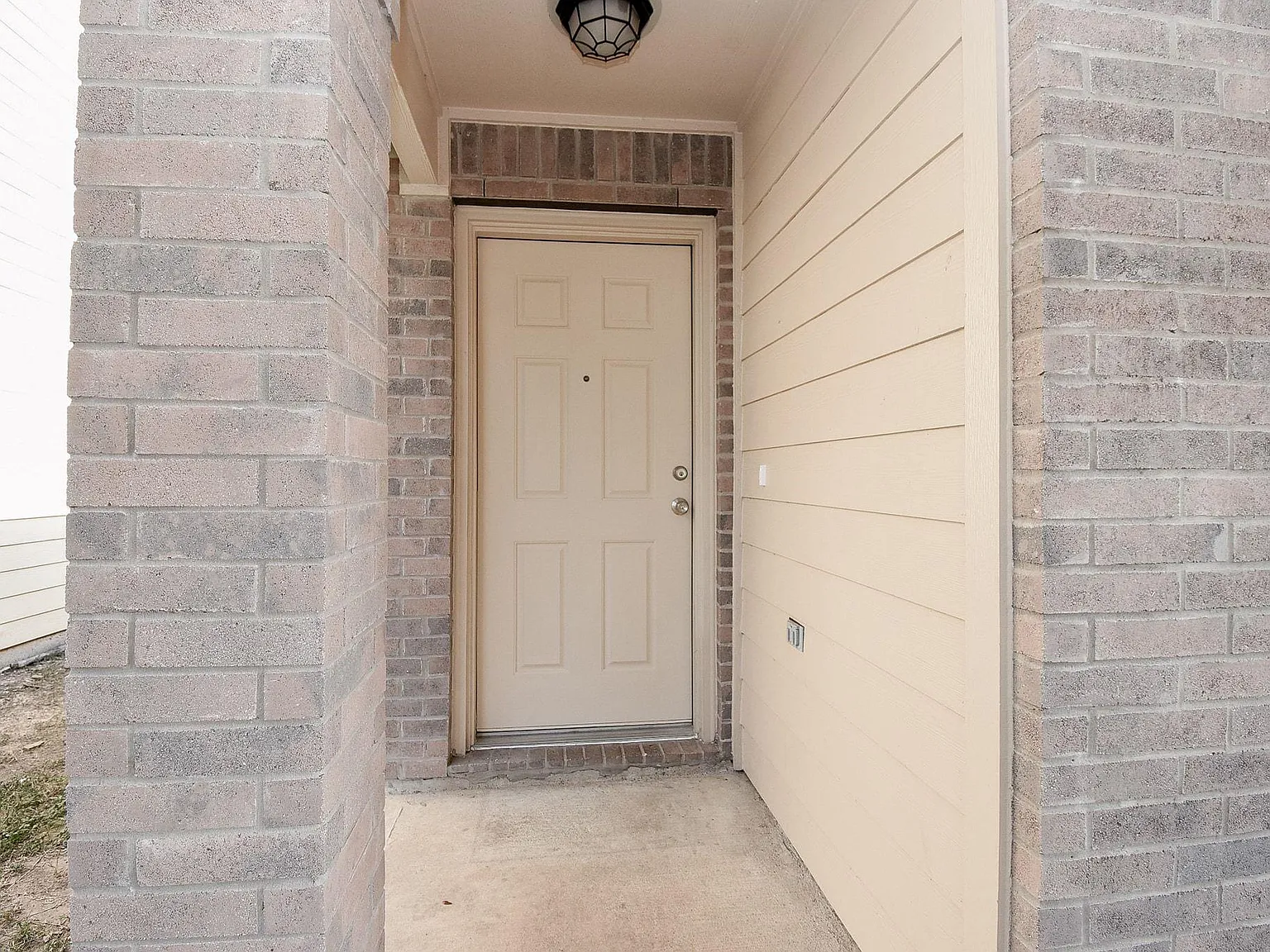 3 bed, 2.0 bath, 1199 sqft, $1,800 — Photo 3