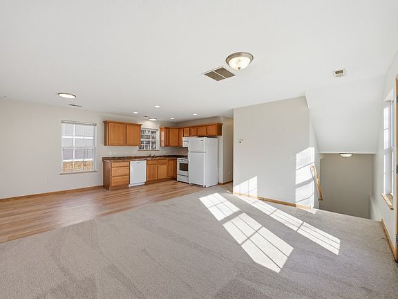 3rd image of 1165 Oak Creek Dr