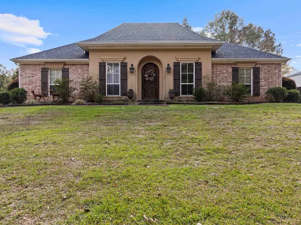 106 Pine Island Dr, Marshall, TX 75672