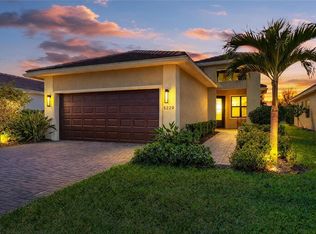 5220 Barnett Cir, Lakewood Ranch, FL 34211