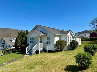 313 School St, Erwin, TN 37650