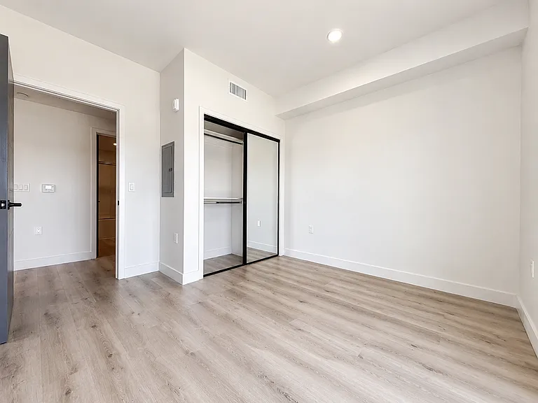 6904 Eton Ave — Photo 6
