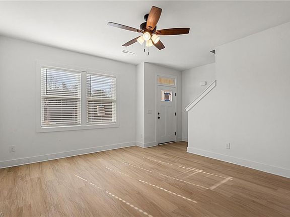 2nd image of 106 Indian Wells Ct