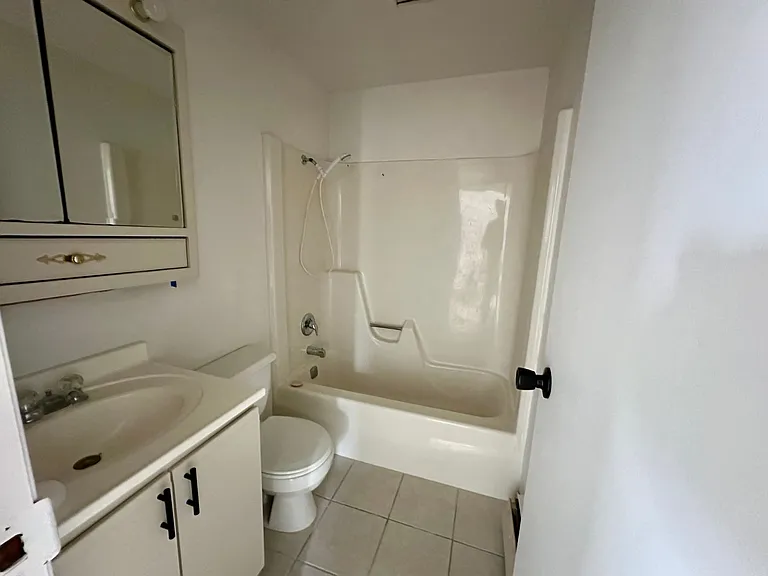 3509 S West Ave — Photo 4
