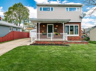 25 Van Buren Ave, Cuyahoga Falls, OH