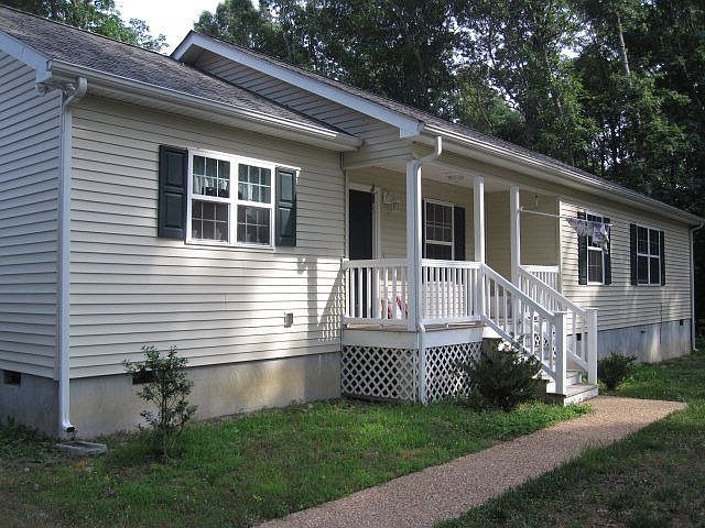 1st image of 102 Hickory Hill Ln