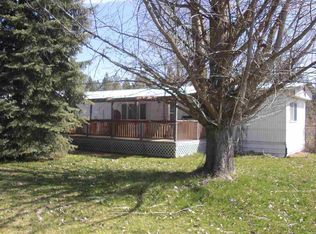 25904 N Yale Rd, Chattaroy, WA 99003