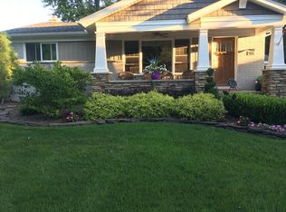 268 N Hill Cir, Rochester, MI 48307