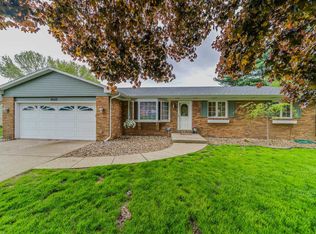23040 Acacia Pl, South Bend, IN