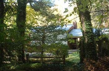 5th image of 329 Sherwood Dr NE