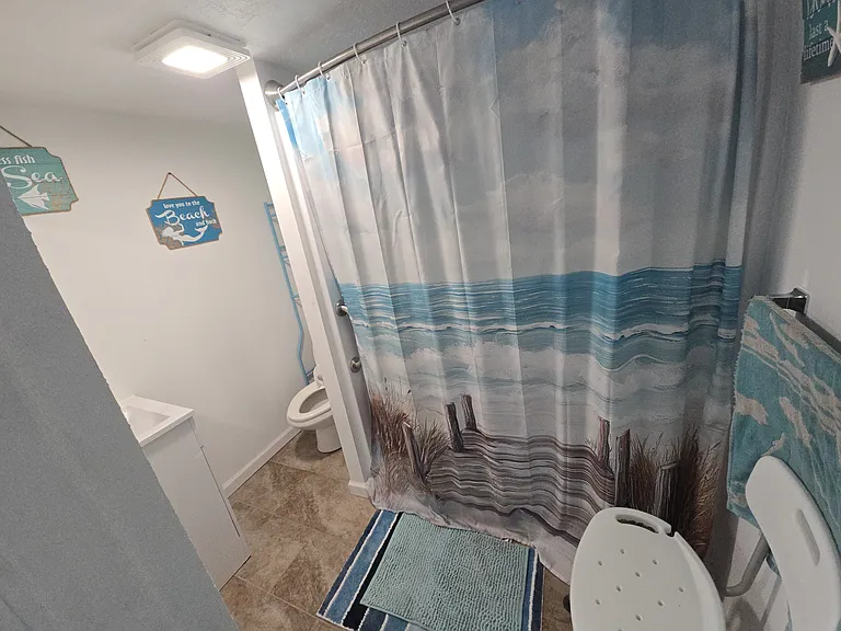 125 Sherwood Ave — Photo 48